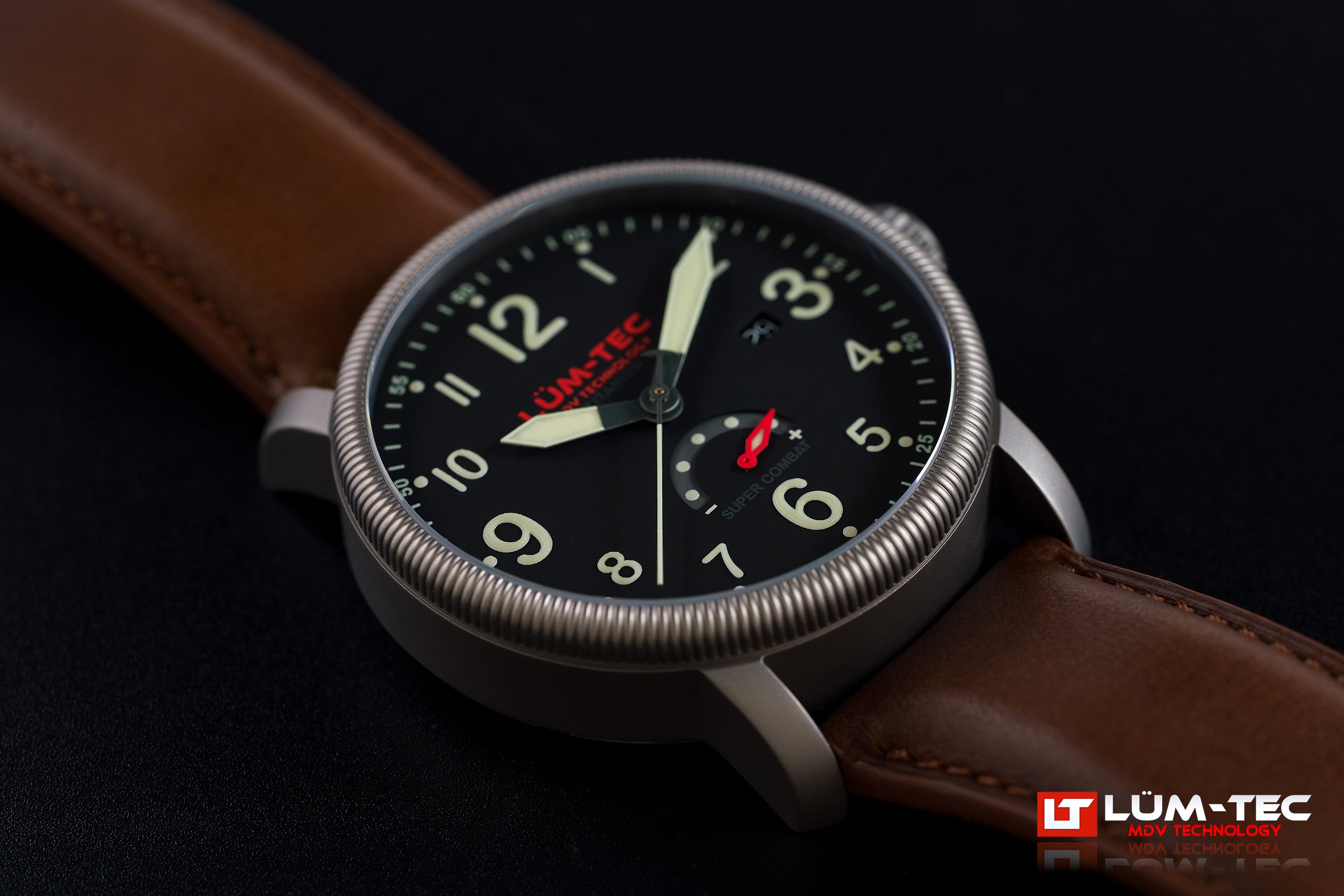Super Combat B2 Power Reserve – LÜM-TEC