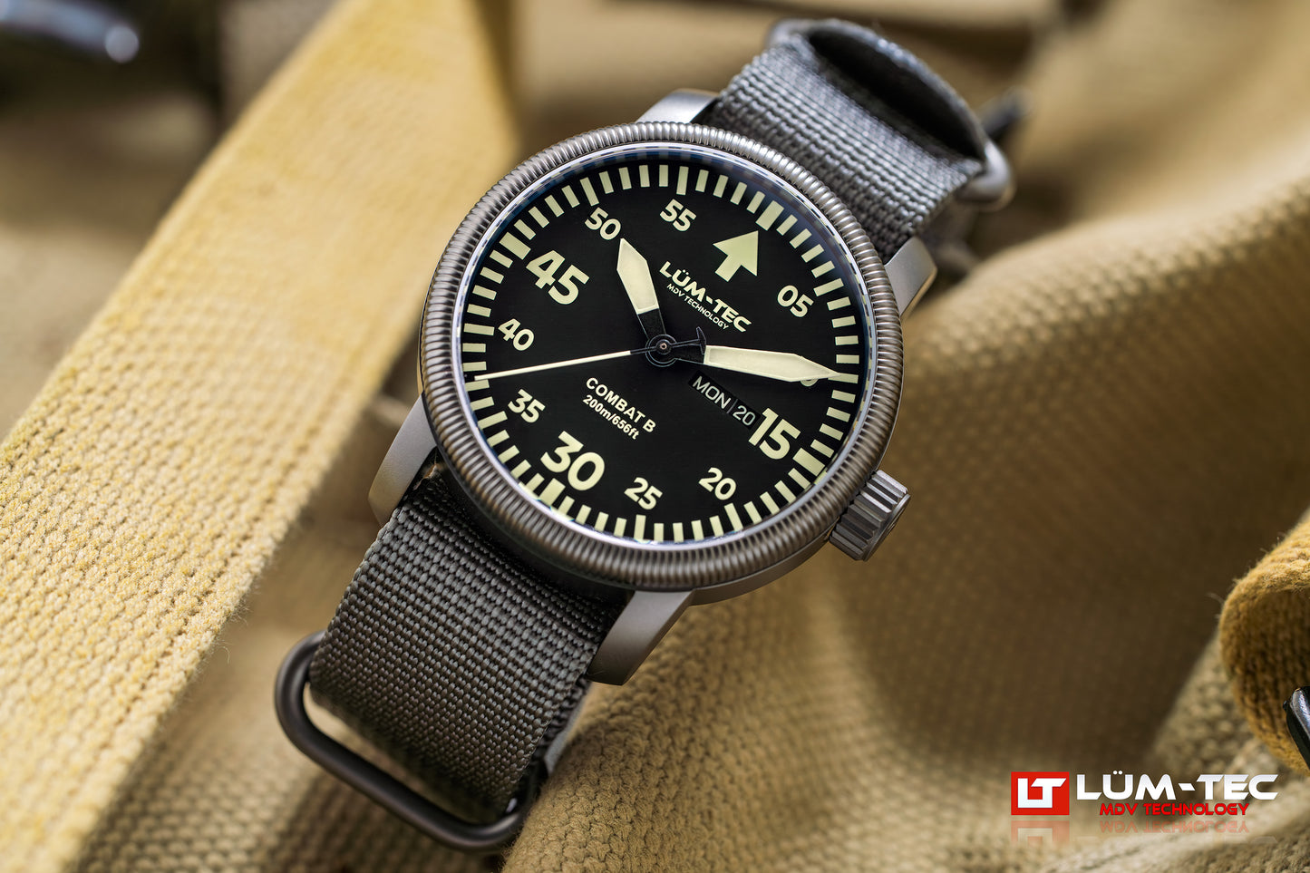 Combat B68 Day Date